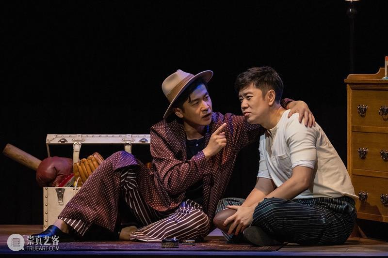 《推销员之死》导演林奕专访 上海话剧艺术中心 推销员之死 导演 林奕 新闻 记者 潘妤阿瑟·米勒 战后 美国 剧作 剧本 崇真艺客